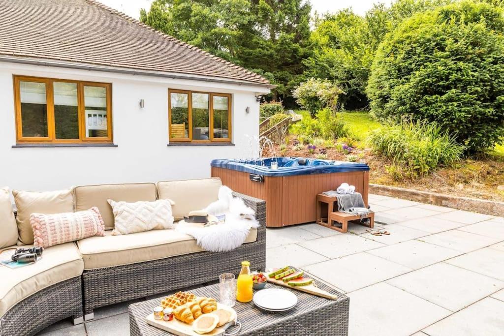 Bramblewood - Cosy Chic, Hot Tub, Close To Beach Stokeinteignhead Eksteriør billede