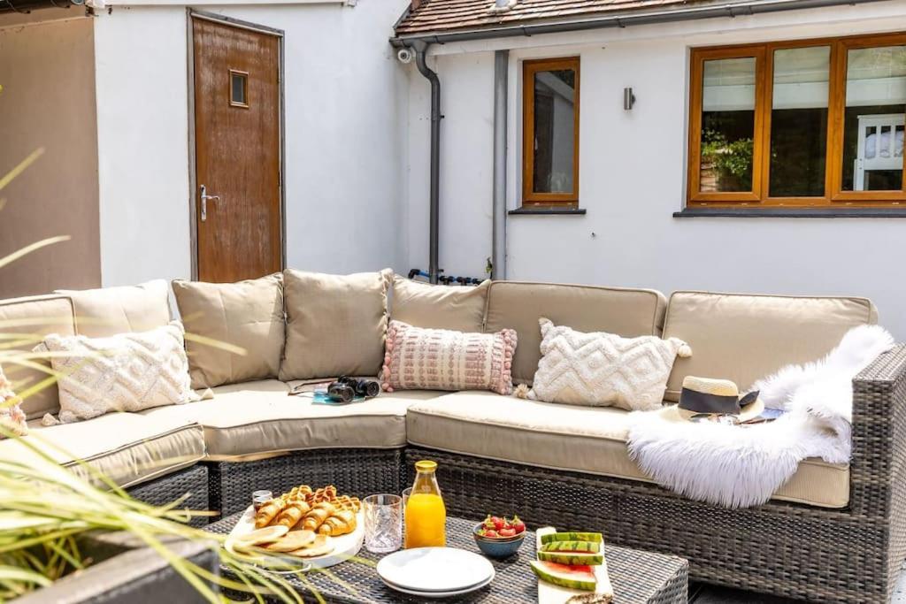Bramblewood - Cosy Chic, Hot Tub, Close To Beach Stokeinteignhead Eksteriør billede